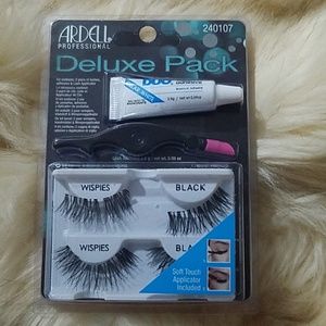 Wispies false lashes